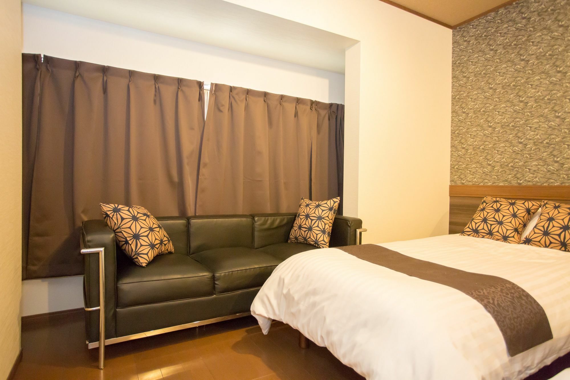 Apapane Nijo Guest House เกียวโต ภายนอก รูปภาพ