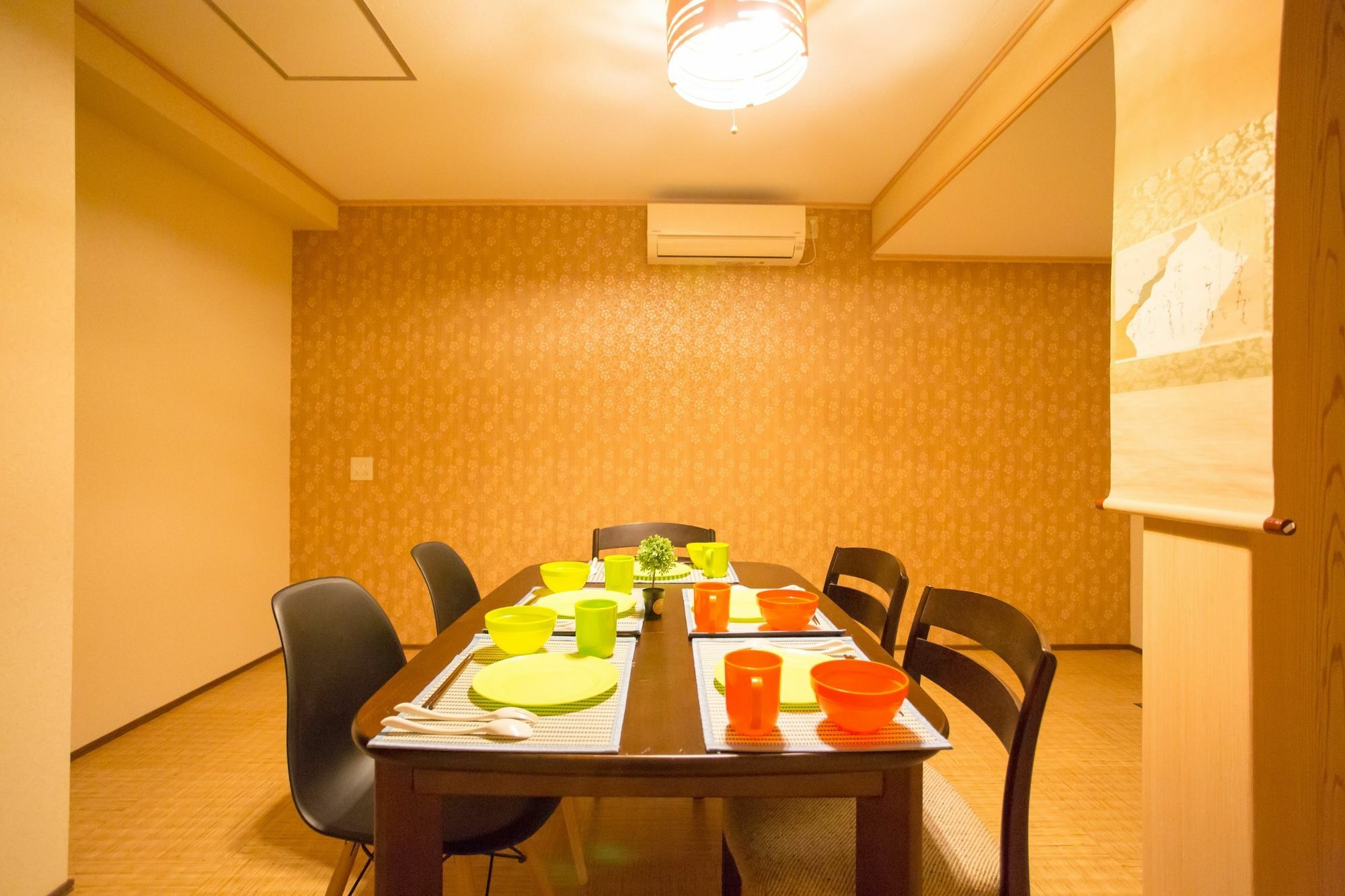 Apapane Nijo Guest House เกียวโต ภายนอก รูปภาพ